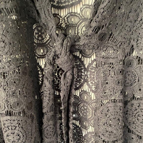 Elegant Black Lace Cardigan - Picture 3 of 5
